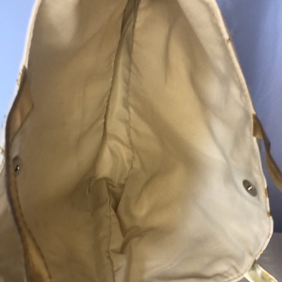 Unbranded cream colored woven tote. Gold moon and stars print. Gold handles. - Picture 7 of 8